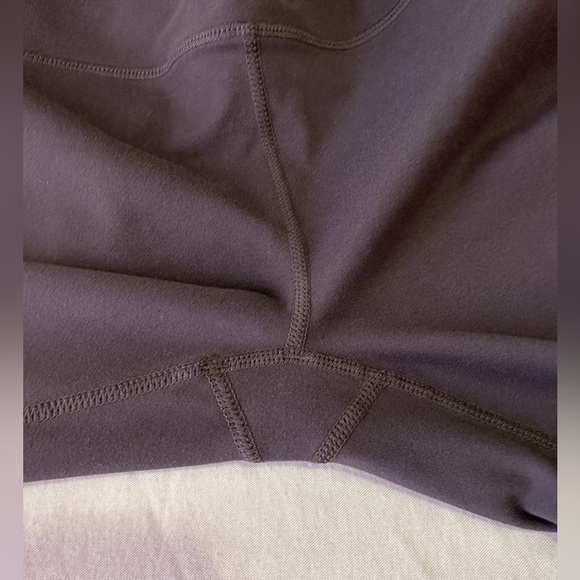 Sculpting Leggings - Picture 4 of 5